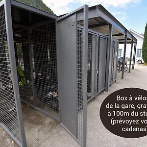 https://le-flore-studio-aux-4-logis-petit-djeuner-inclus-1re-nuit.midi-pyreneeshotels.com