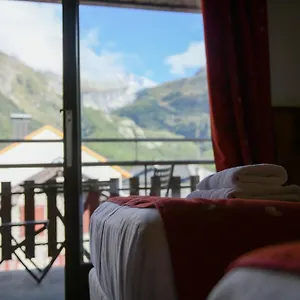 ** Hotel Le Dahu Francia